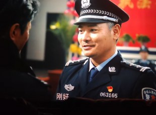 cq9电子官网入口开展《雅丹卫士》观影主题党日运动